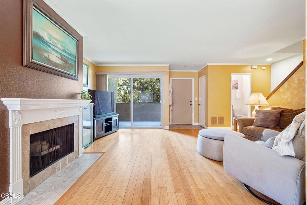 2113 Euclid Avenue Camarillo, CA 93010 - Photo 6 of 30 fireplace