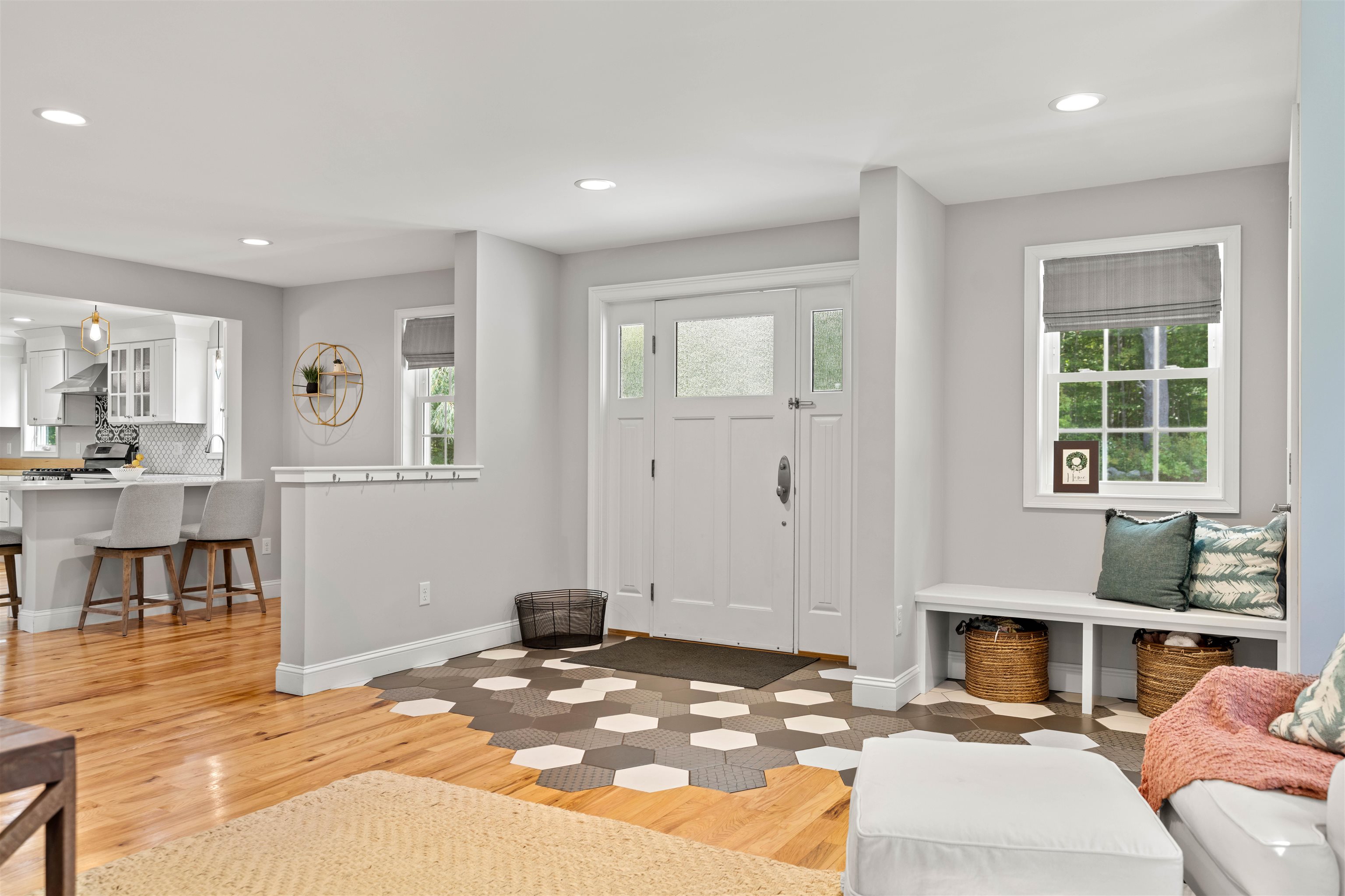 90 West Parish Road Concord, NH 03303 - Photo 4 of 38