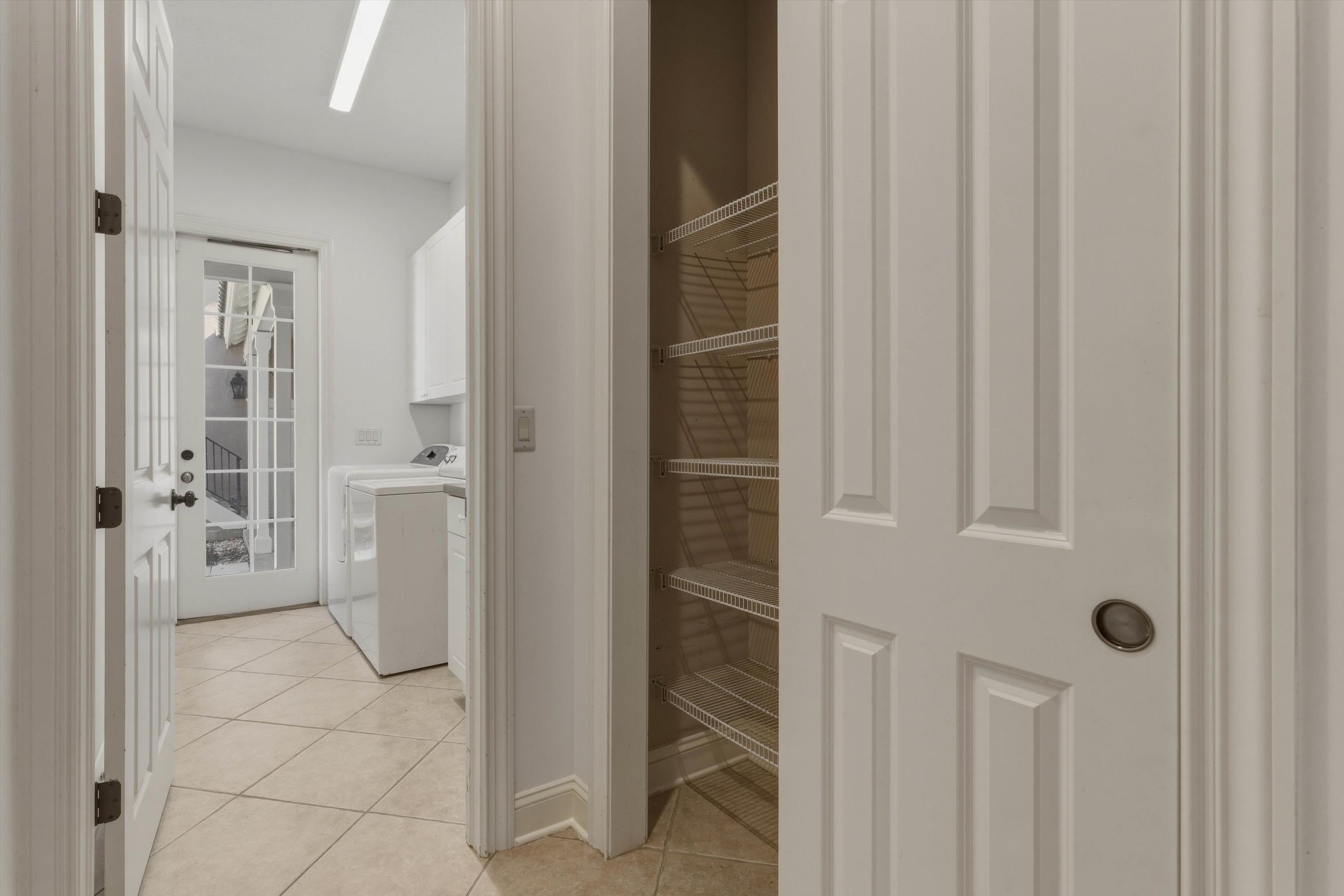 654 South Loop Parkway St. Augustine, FL 32095 - Photo 21 of 76 a view of a bathroom with a glass door
