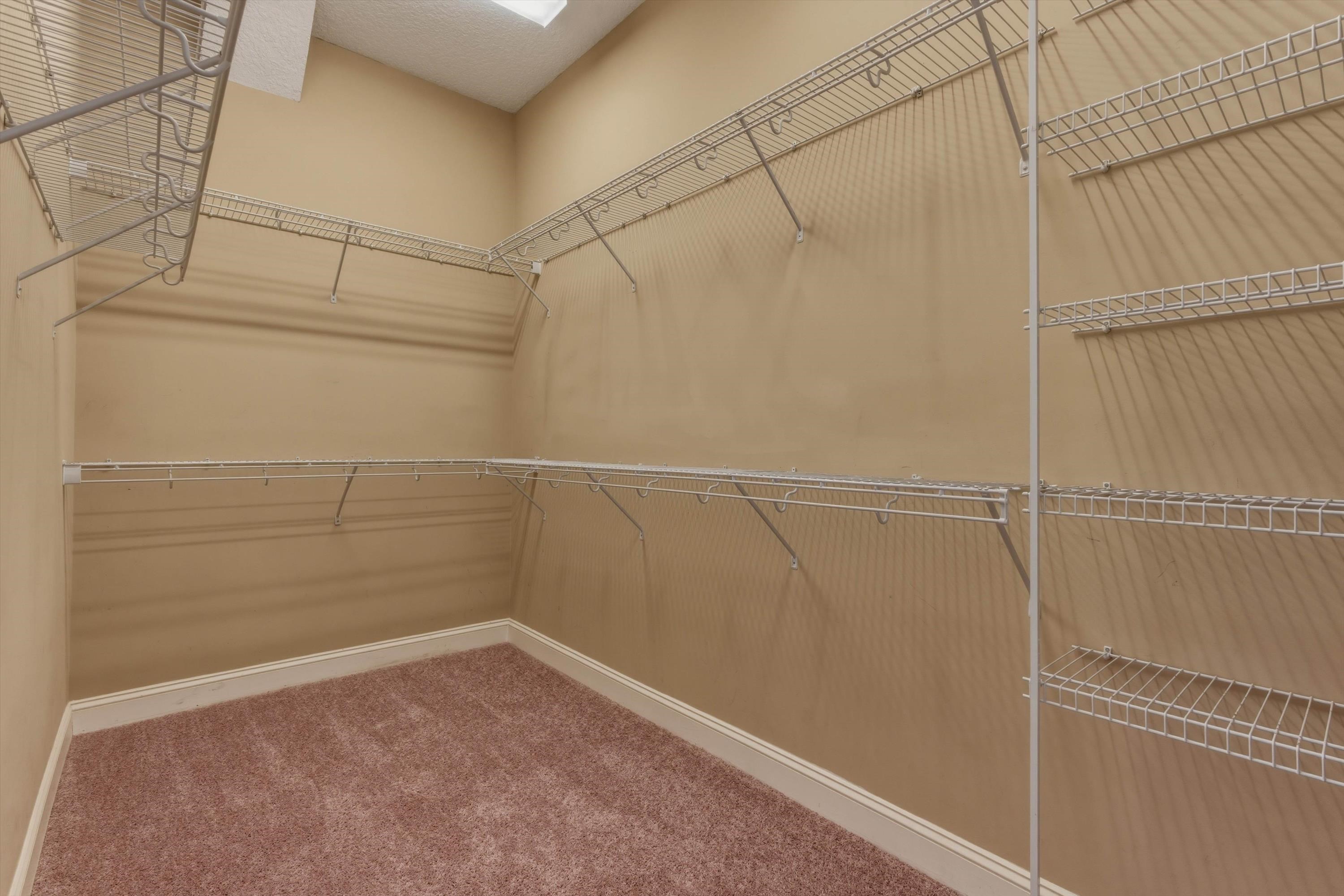 654 South Loop Parkway St. Augustine, FL 32095 - Photo 27 of 76 a view of a small room