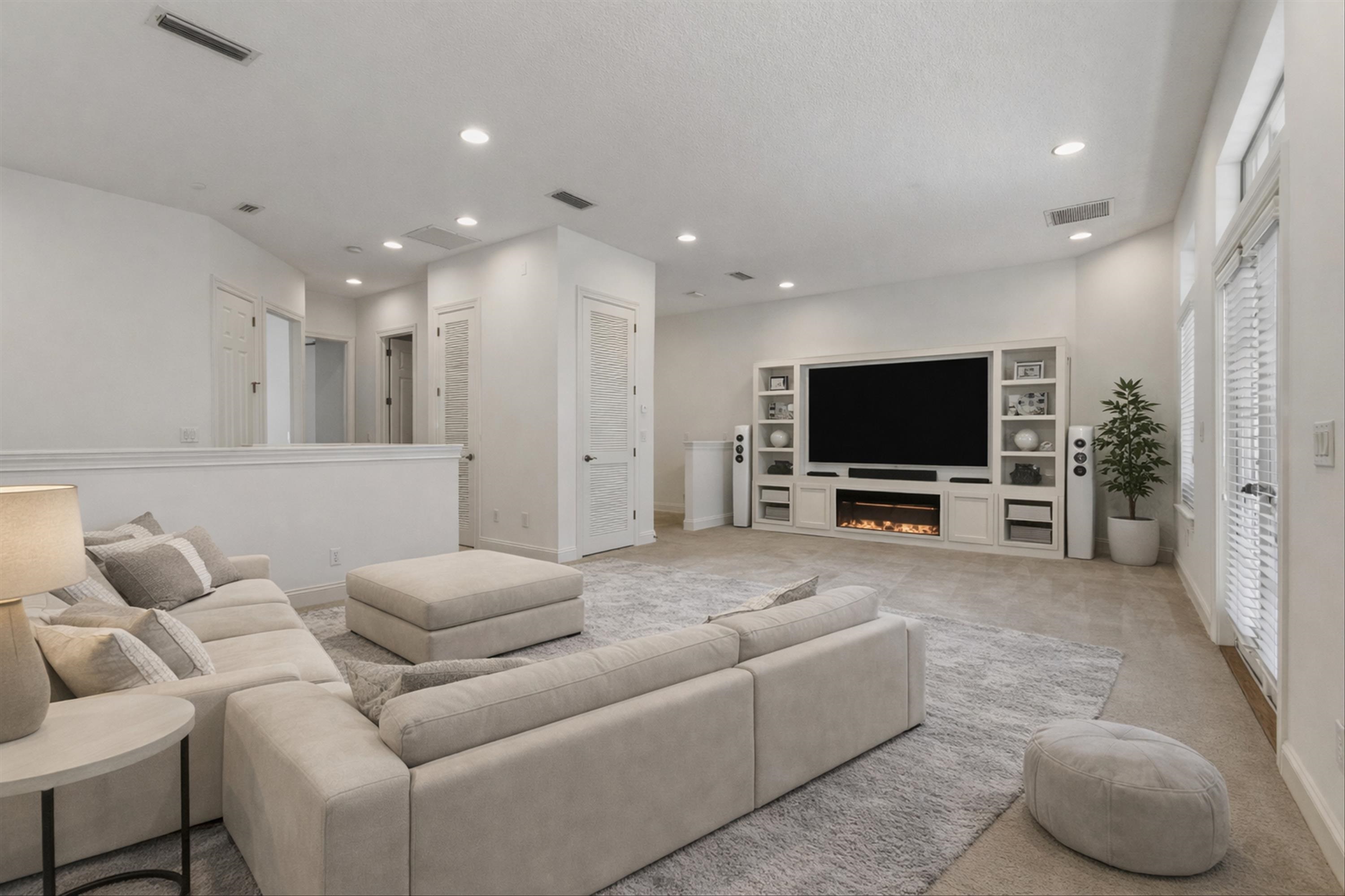 654 South Loop Parkway St. Augustine, FL 32095 - Photo 4 of 76