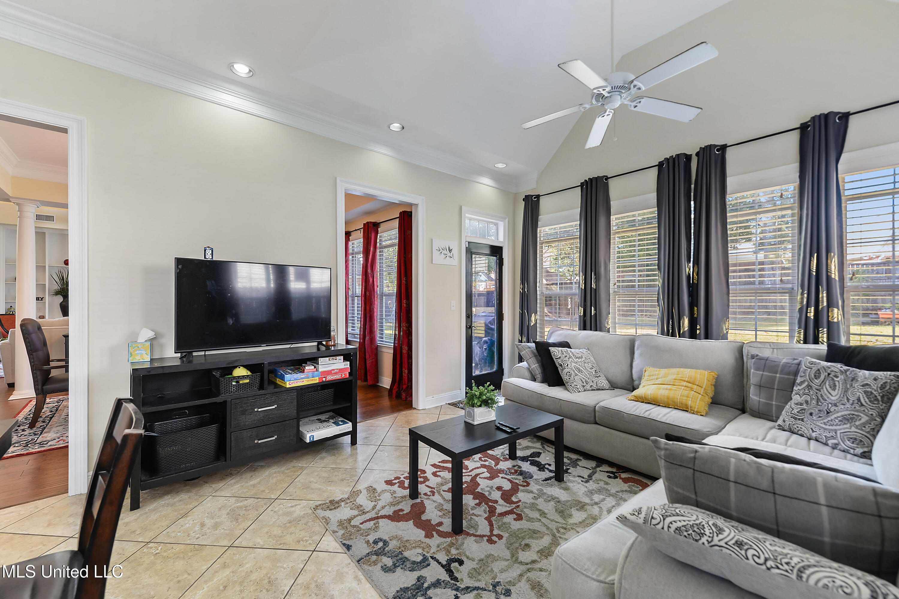 2013 Pointe Clear Drive Biloxi, MS 39531 - Photo 15 of 39 015