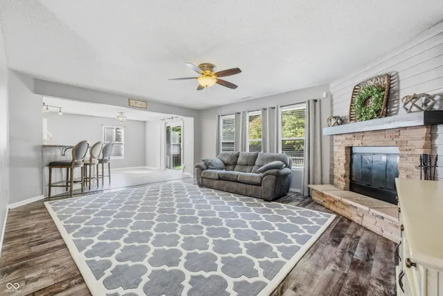 $284,900 | 2258 Bridlewood Drive, Franklin, IN 46131