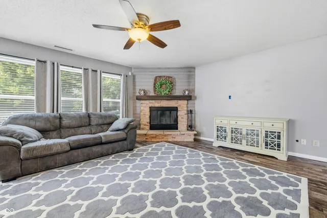 $284,900 | 2258 Bridlewood Drive, Franklin, IN 46131