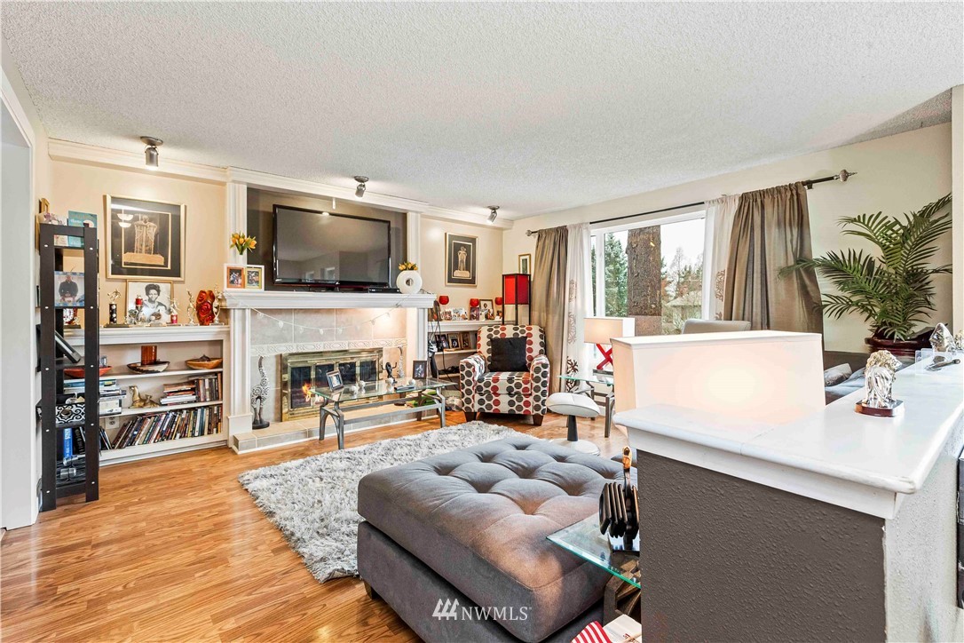12847 Southeast 161st Street Renton, WA 98058 - Photo 3 of 26 Gallery Image 3