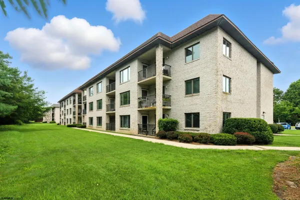 $149,900 | 3104 Dolphin Avenue, Unit 3104, Northfield, NJ 08225