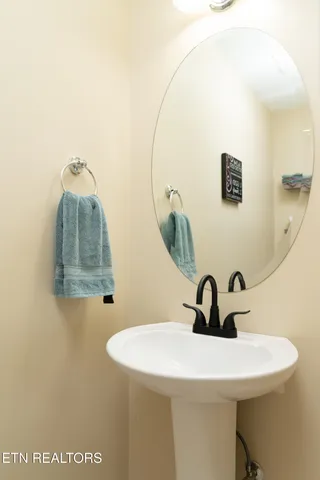 $384,900 | 5301 Mattice Lane, Corryton, TN 37721