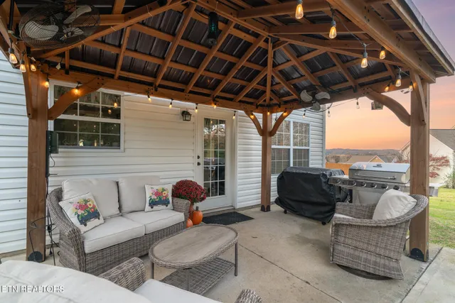 $384,900 | 5301 Mattice Lane, Corryton, TN 37721