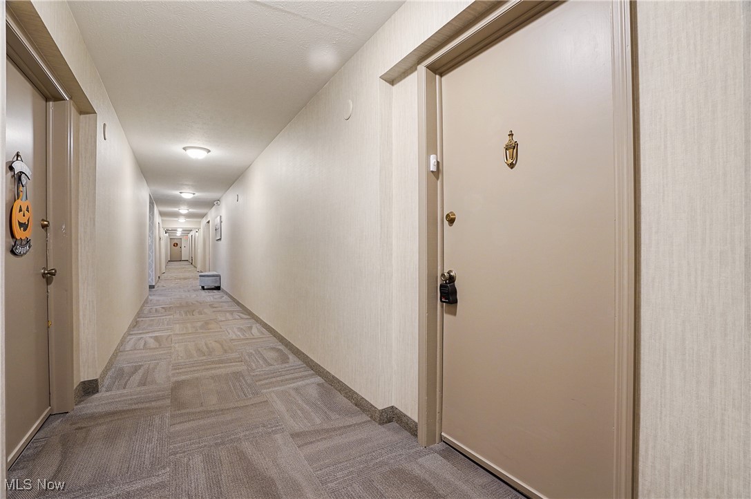 3068 Kent Road, Unit 506 Stow, OH 44224 - Photo 31 of 36 Hallway