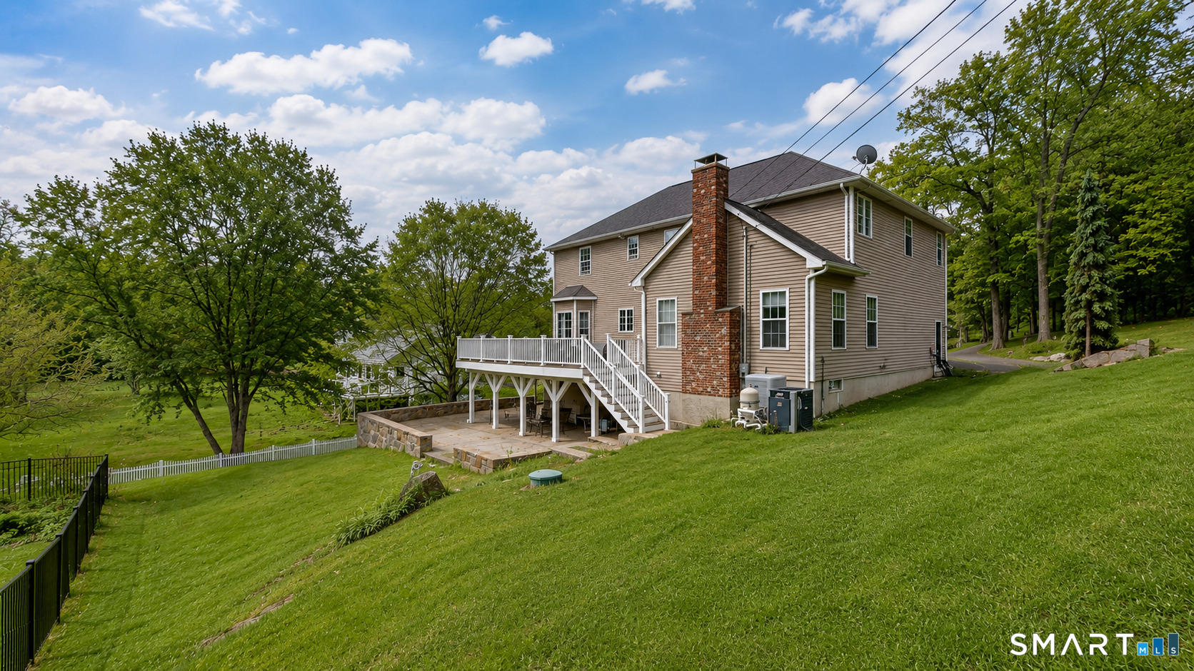 155 Beardsley Road Shelton, CT 06484 - Photo 4 of 28