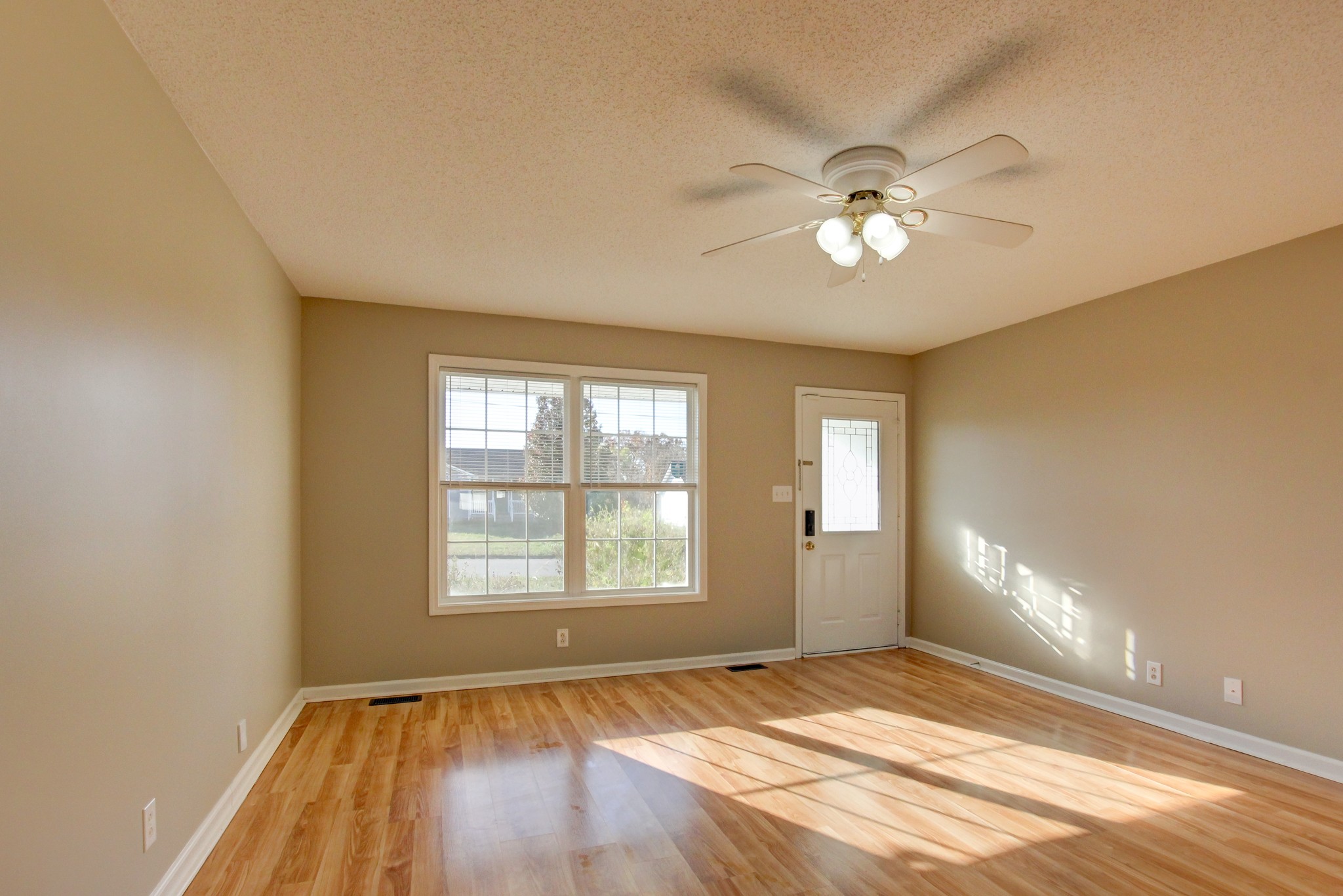 416 Filmore Road Oak Grove, KY 42262 - Photo 6 of 25