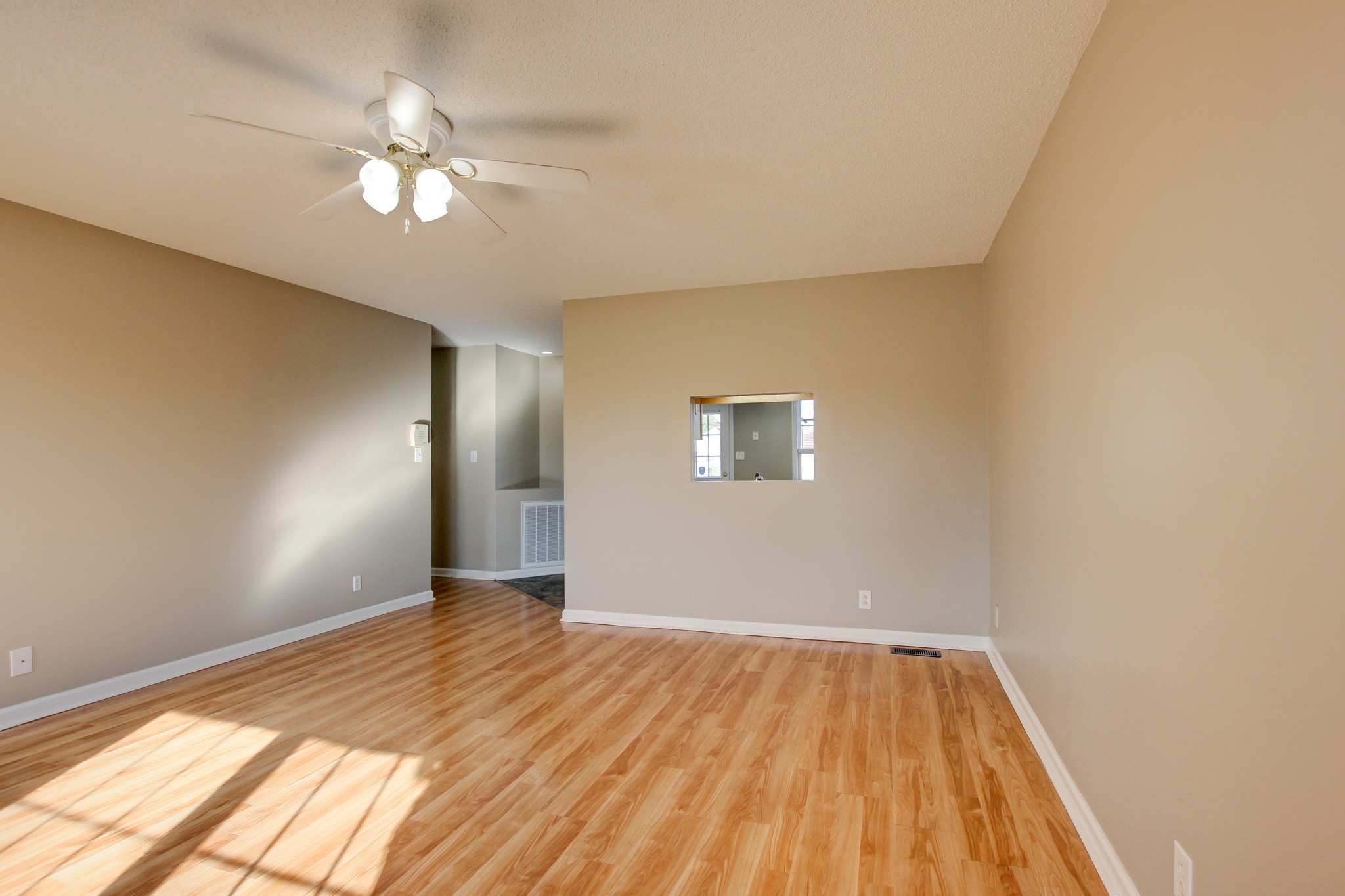 416 Filmore Road Oak Grove, KY 42262 - Photo 7 of 25