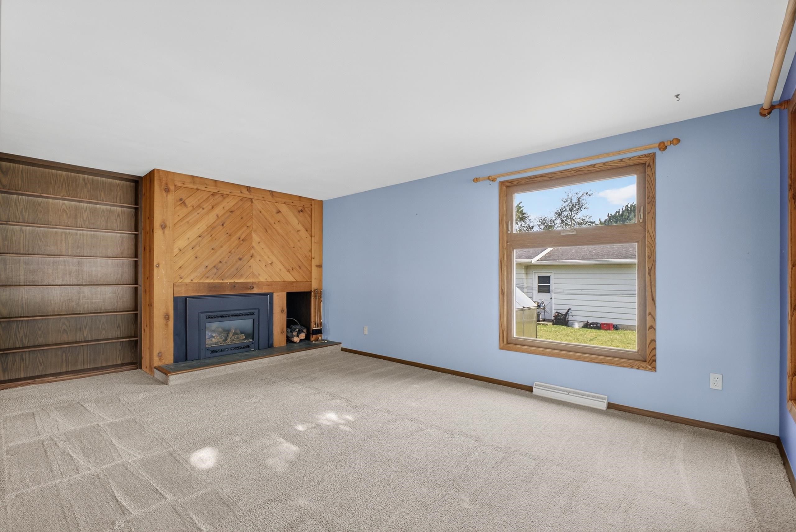 609 Washington Street Ripon, WI 54971 - Photo 8 of 33