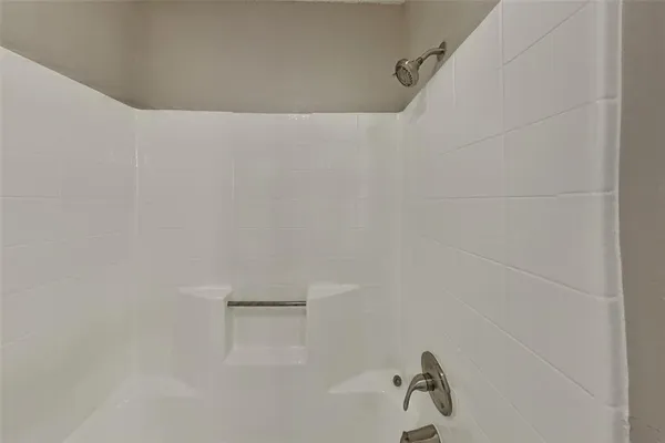 $1,975 | 5008 Santa Fe Court, Arlington, TX 76017