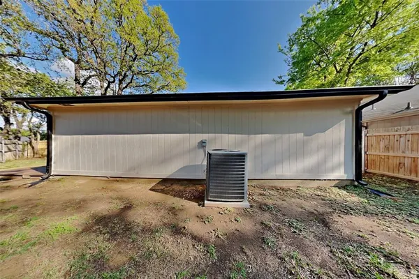 $1,975 | 5008 Santa Fe Court, Arlington, TX 76017