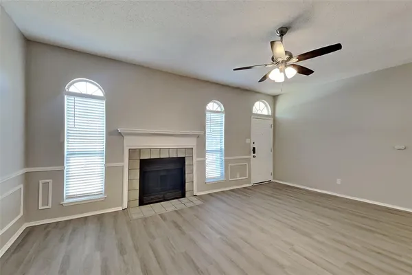 $1,975 | 5008 Santa Fe Court, Arlington, TX 76017