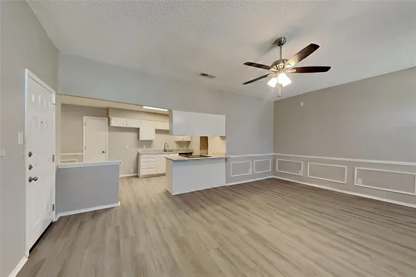 $1,975 | 5008 Santa Fe Court, Arlington, TX 76017