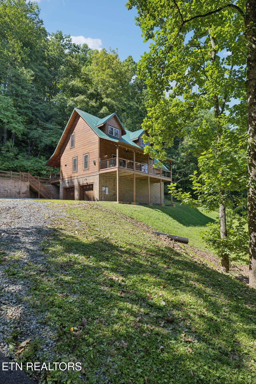 3119 Lexy Lane Sevierville, TN 37862 - Photo 3 of 59 Cabin