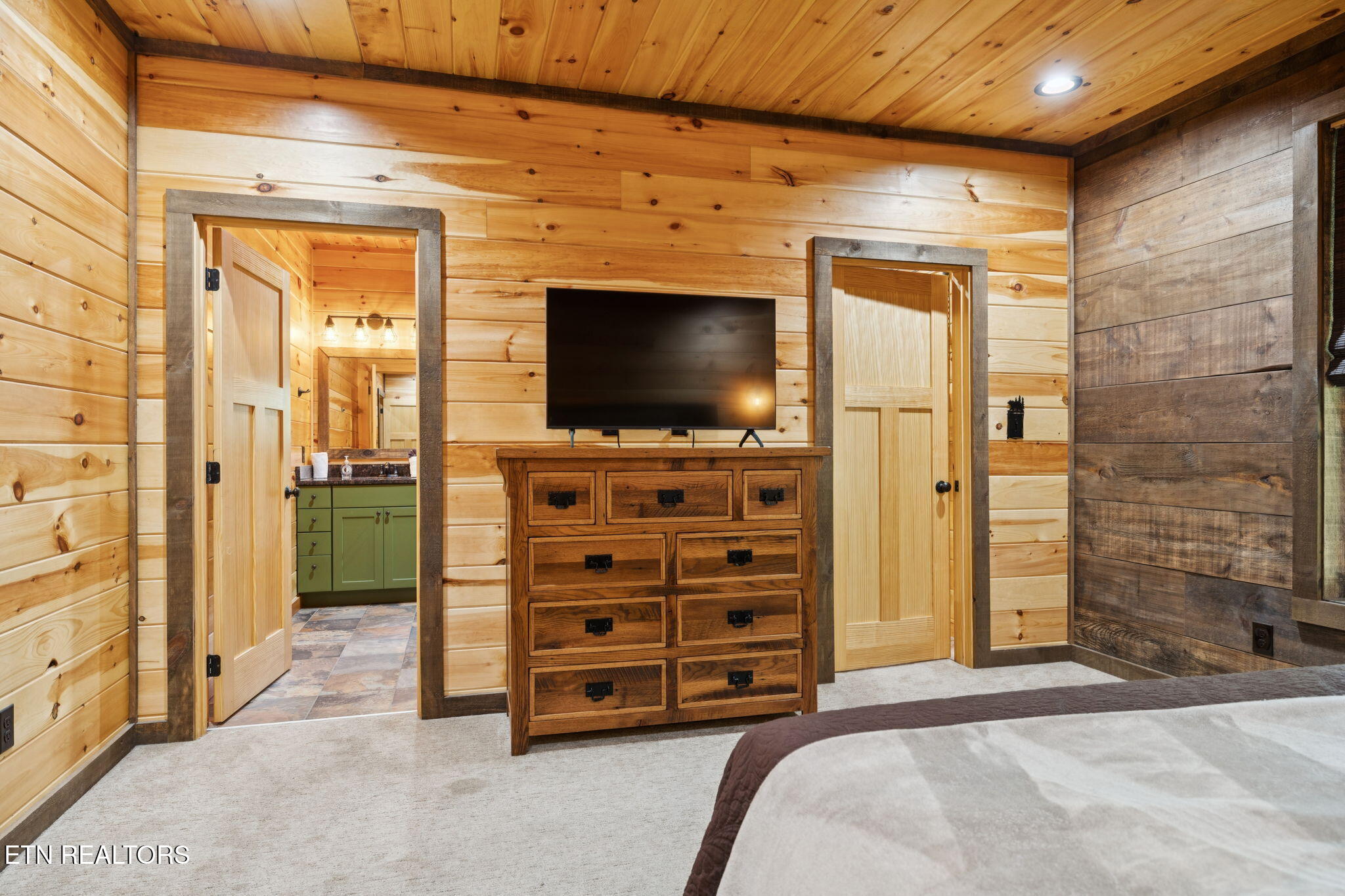 3119 Lexy Lane Sevierville, TN 37862 - Photo 40 of 59 Master Main