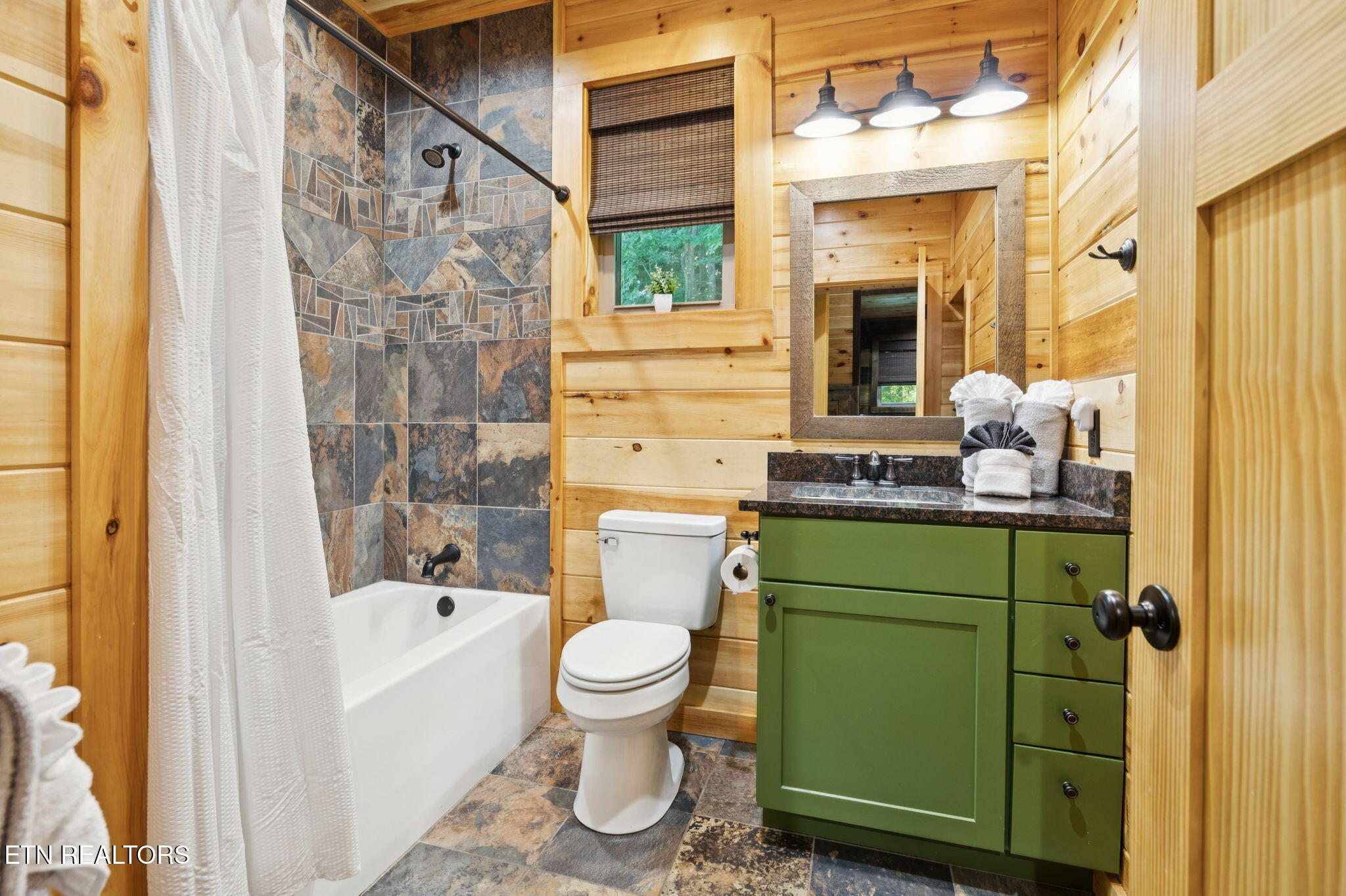 3119 Lexy Lane Sevierville, TN 37862 - Photo 47 of 59 Bath2 Upstairs