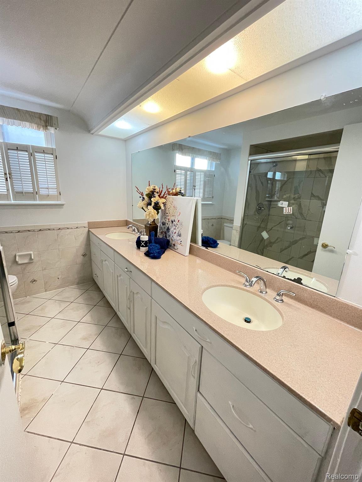 14756 East 13 Mile Road Warren, MI 48088 - Photo 34 of 62 Gallery Image 34