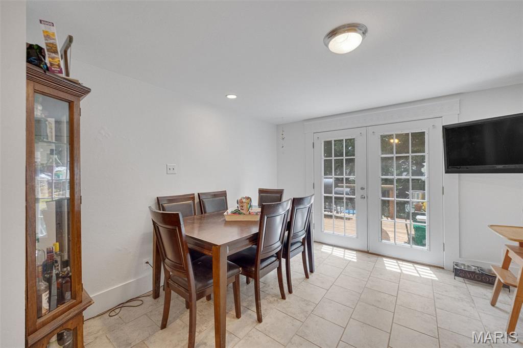 4932 Heege Road St. Louis, MO 63123 - Photo 12 of 37 Gallery Image 12