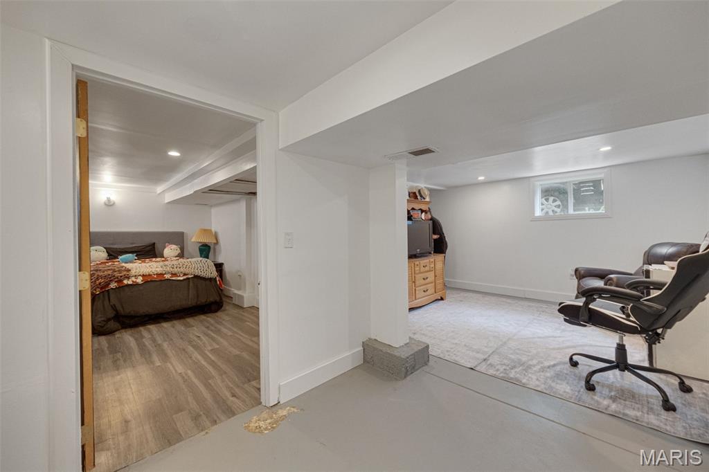 4932 Heege Road St. Louis, MO 63123 - Photo 21 of 37 Gallery Image 21