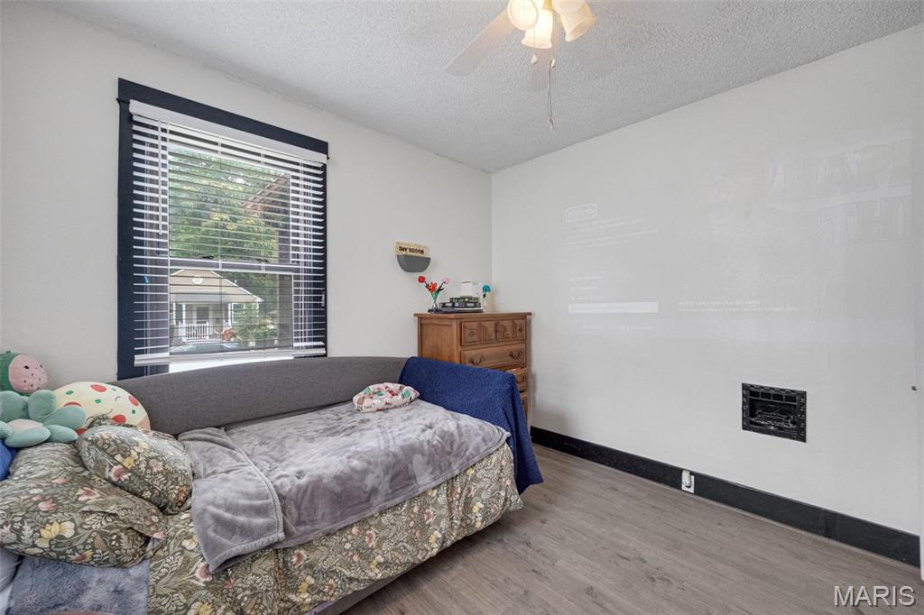4932 Heege Road St. Louis, MO 63123 - Photo 6 of 37 Gallery Image 6