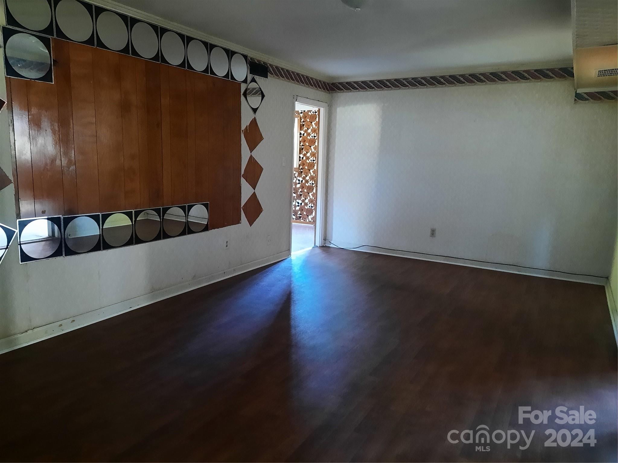 1108 Log Cabin Road Charlotte, NC 28213 - Photo 13 of 24 Gallery Image 13