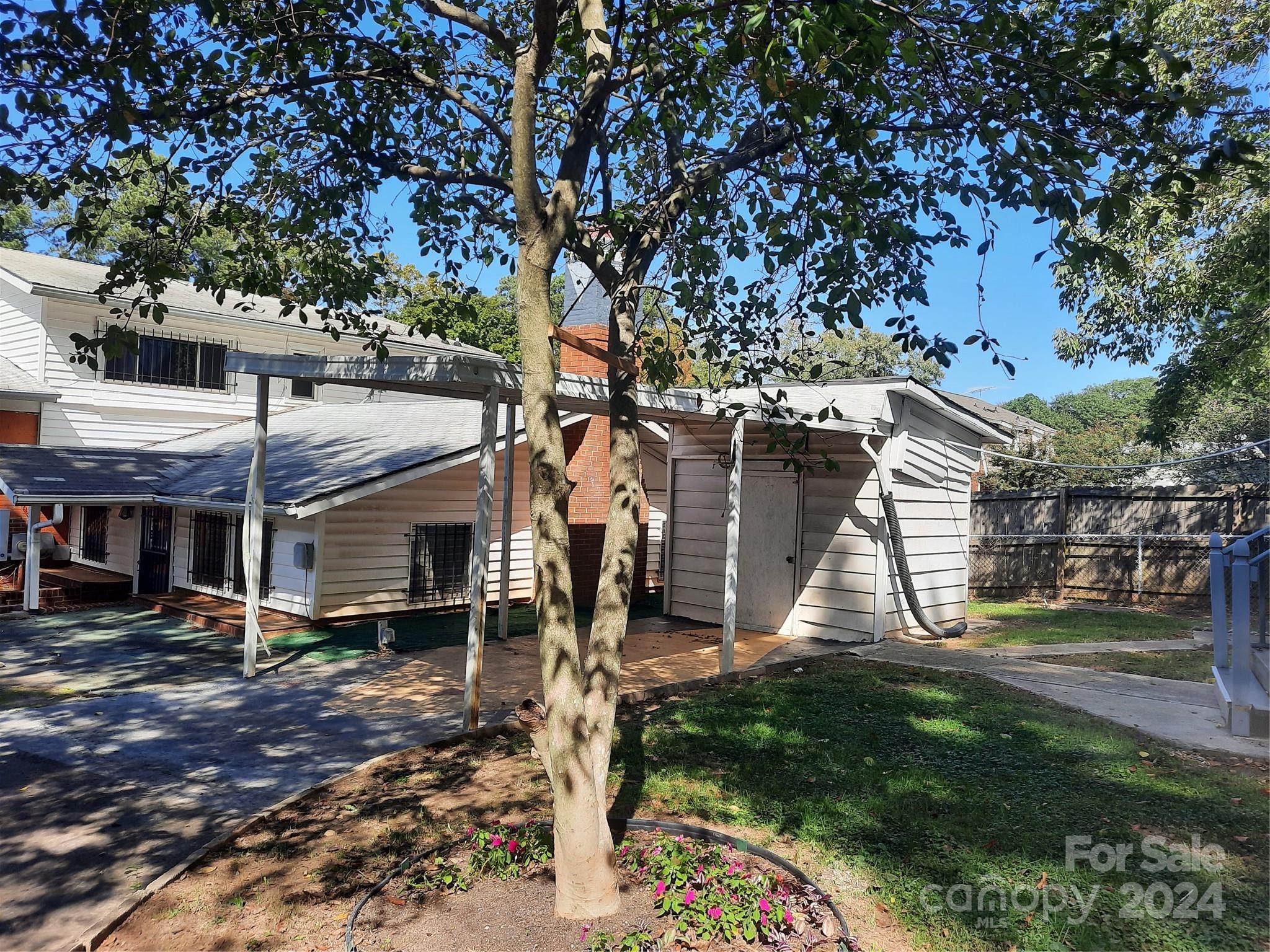 1108 Log Cabin Road Charlotte, NC 28213 - Photo 22 of 24 Gallery Image 22