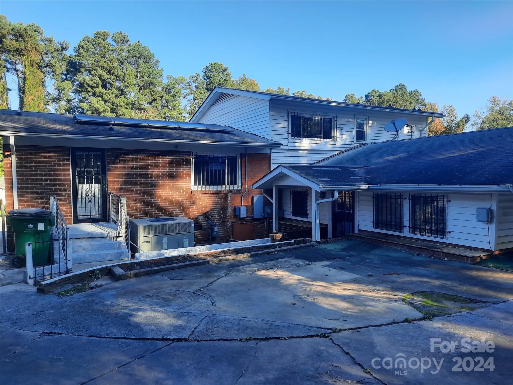 1108 Log Cabin Road Charlotte, NC 28213 - Photo 24 of 24 Gallery Image 24