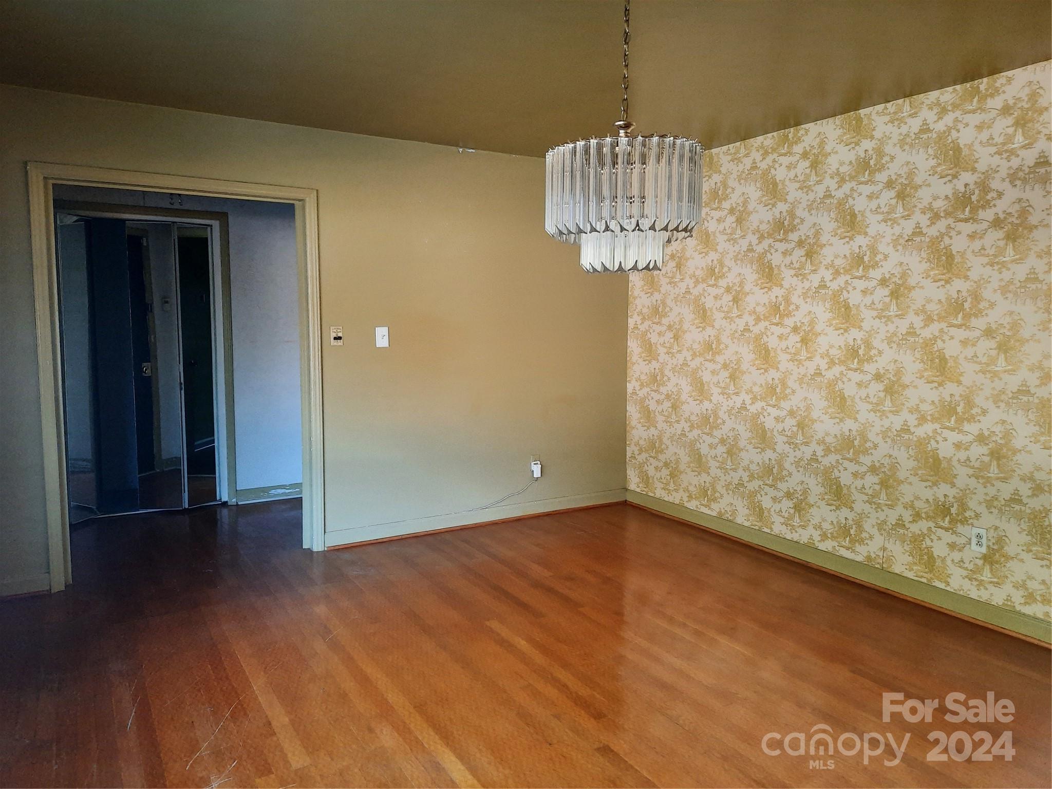 1108 Log Cabin Road Charlotte, NC 28213 - Photo 3 of 24 Gallery Image 3