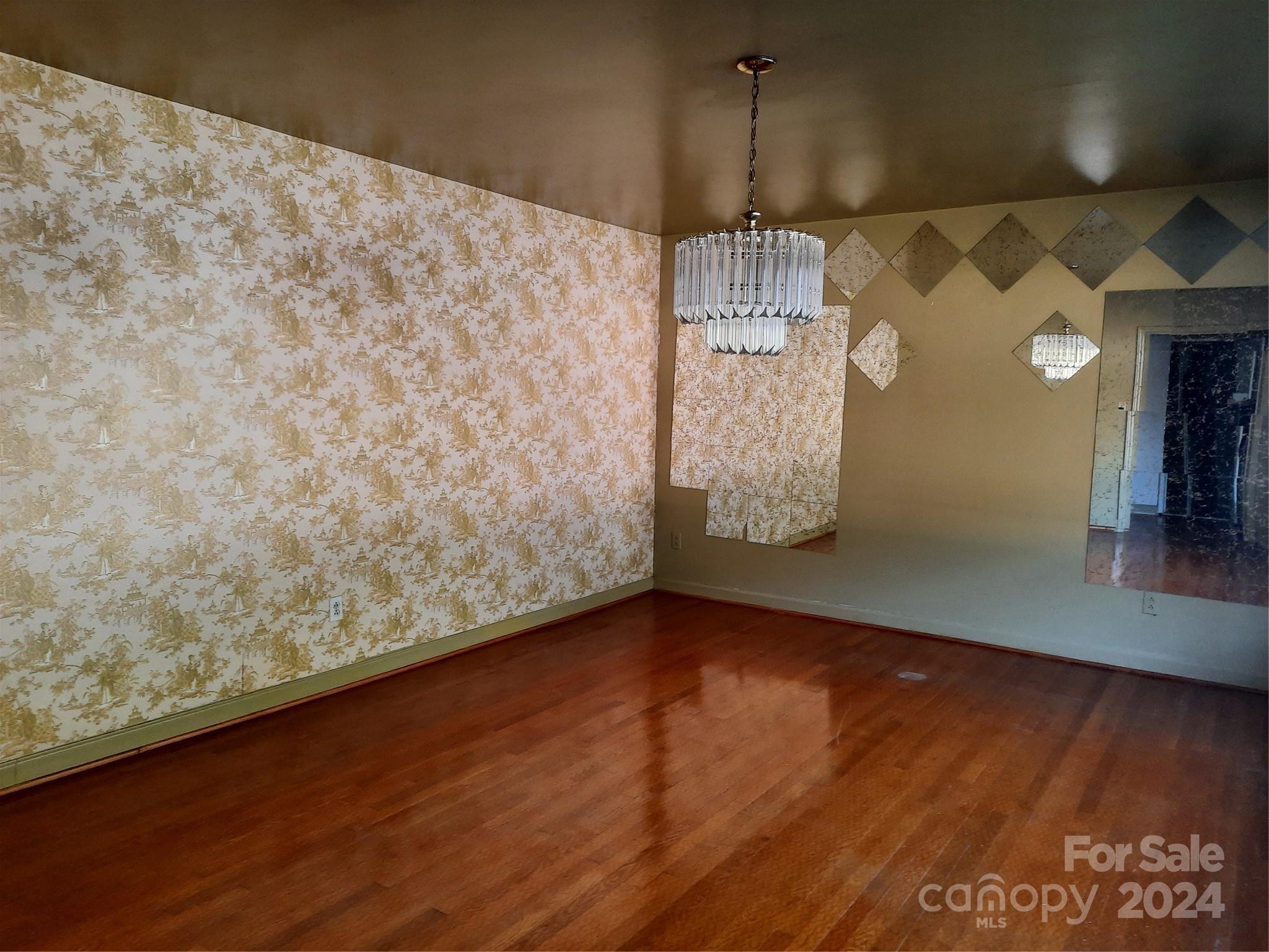 1108 Log Cabin Road Charlotte, NC 28213 - Photo 4 of 24 Gallery Image 4