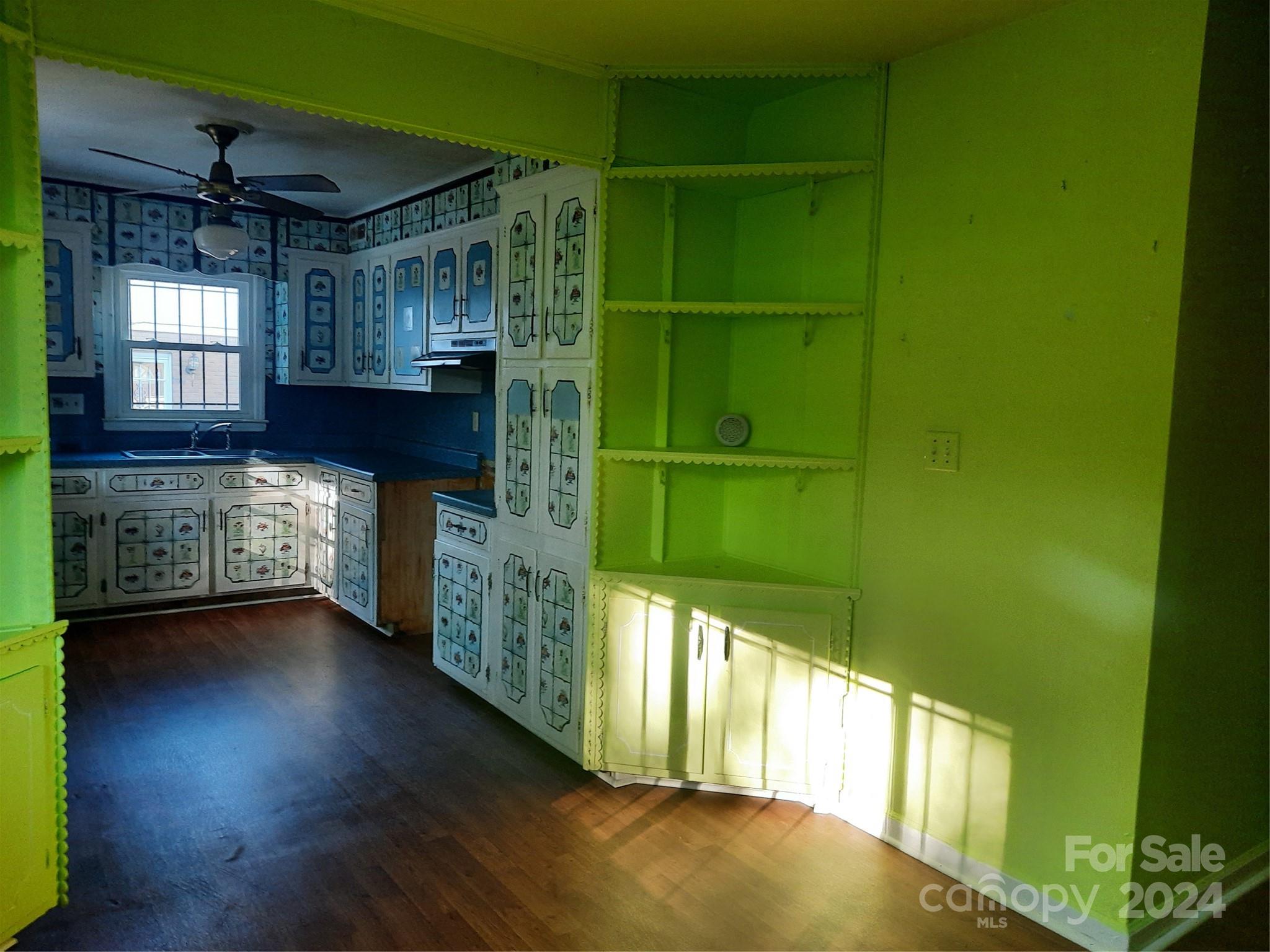 1108 Log Cabin Road Charlotte, NC 28213 - Photo 5 of 24 Gallery Image 5
