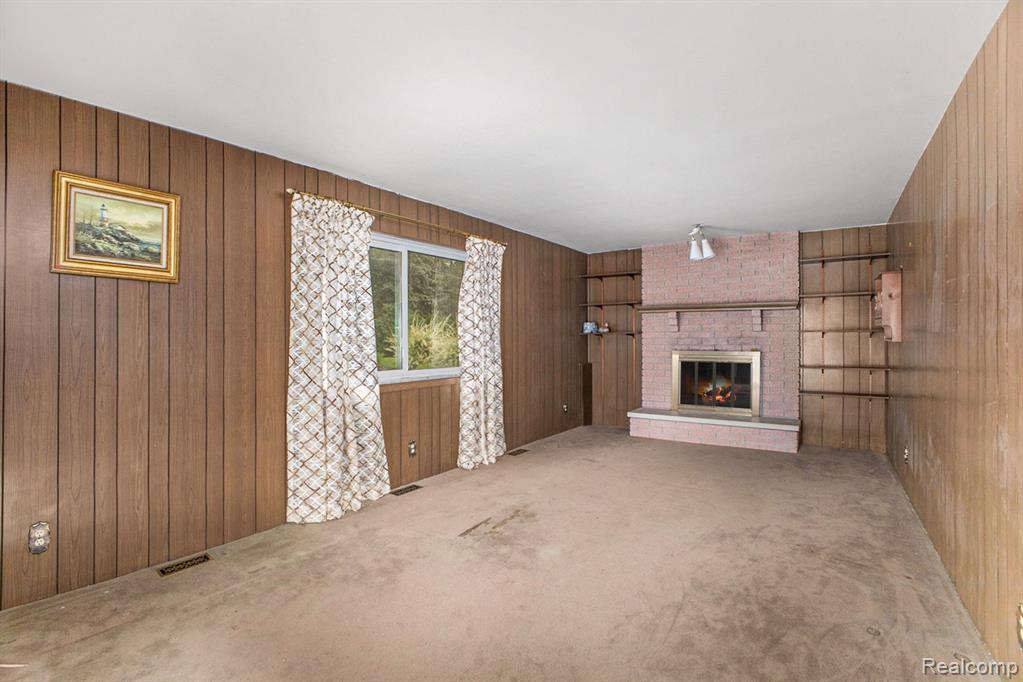 5666 Gibbing Road Utica, MI 48317 - Photo 9 of 20