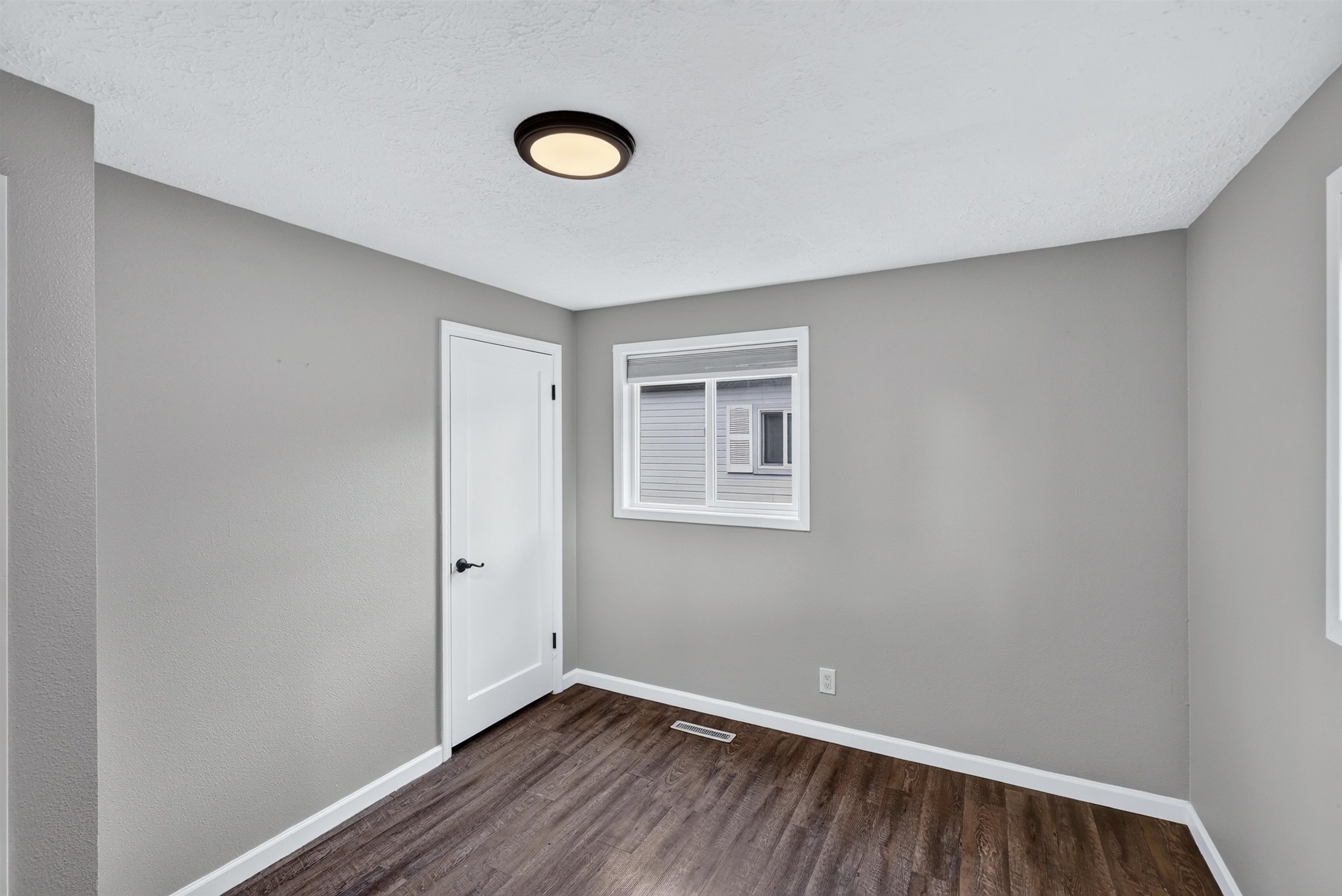 5603 North Lindeke Street Spokane, WA 99205 - Photo 16 of 34