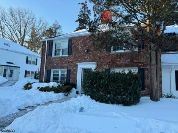 $2,495 | 10 Beech Spring Drive, Unit 3A, Summit, NJ 07901