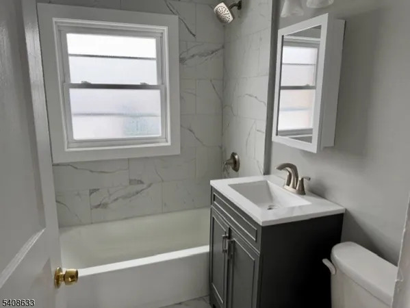 $2,495 | 10 Beech Spring Drive, Unit 3A, Summit, NJ 07901