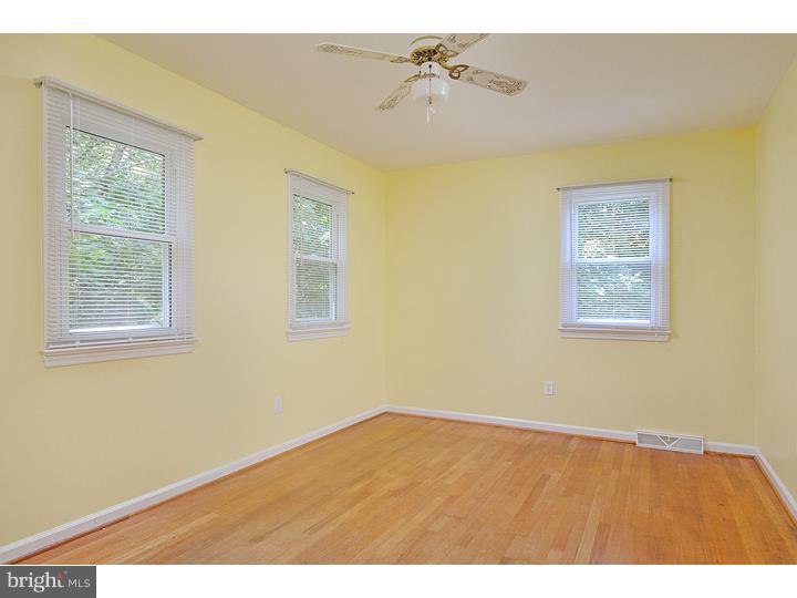 342 Heritage Road Sewell, NJ 08080 - Photo 14 of 20 Bedroom 2