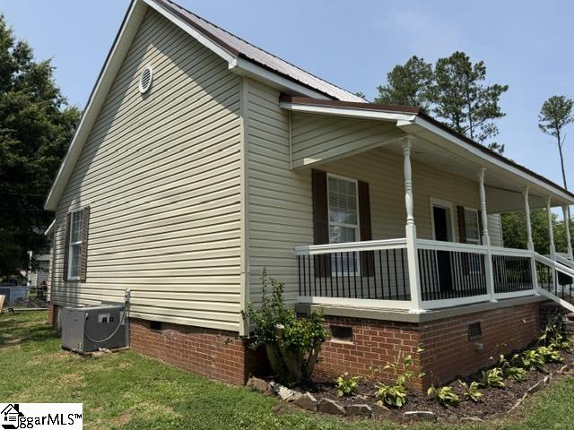 213 Magnolia Street Clinton, SC 29325 - Photo 2 of 21