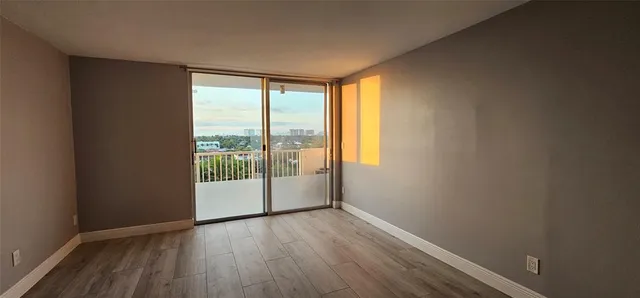 $1,750 | 2000 Northeast 135th Street, Unit 605, North Miami, FL 33181