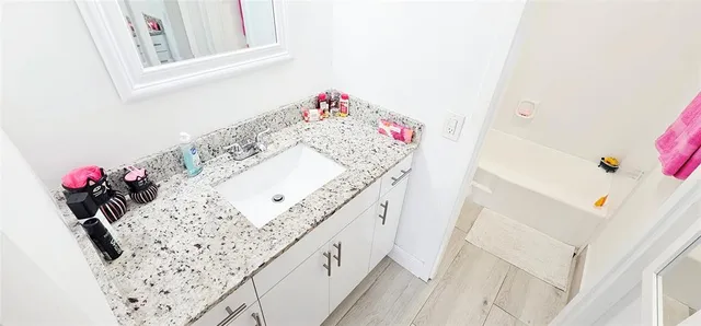 $1,750 | 2000 Northeast 135th Street, Unit 605, North Miami, FL 33181