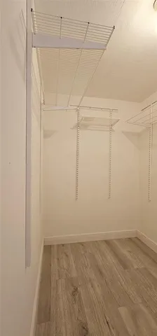 $1,750 | 2000 Northeast 135th Street, Unit 605, North Miami, FL 33181