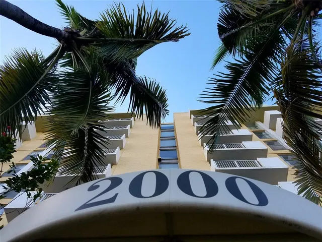 $1,750 | 2000 Northeast 135th Street, Unit 605, North Miami, FL 33181