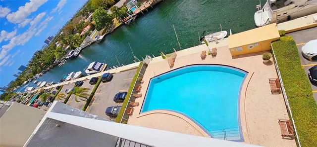 $1,750 | 2000 Northeast 135th Street, Unit 605, North Miami, FL 33181