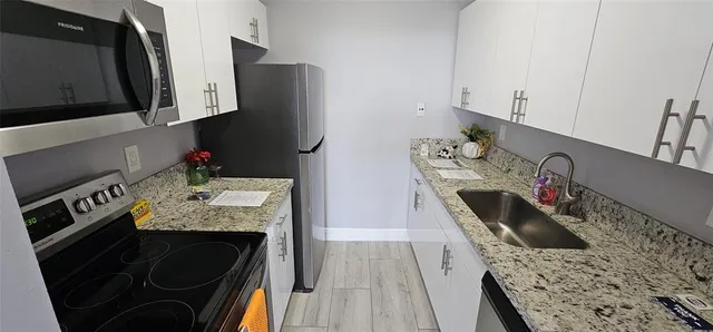 $1,750 | 2000 Northeast 135th Street, Unit 605, North Miami, FL 33181