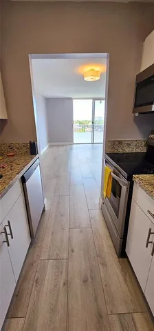 $1,750 | 2000 Northeast 135th Street, Unit 605, North Miami, FL 33181