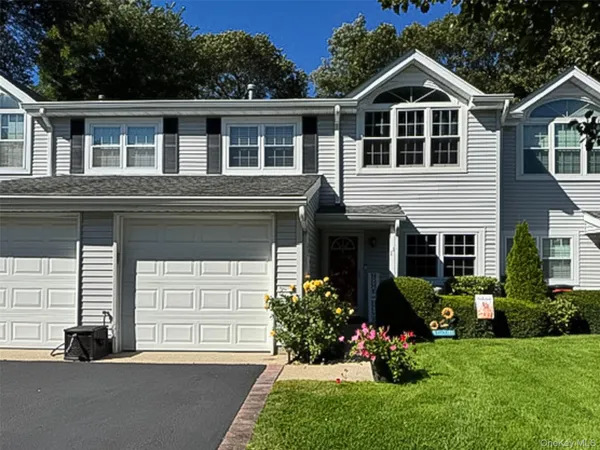 $665,000 | 11 Indian Trace, Kings Park, NY 11754