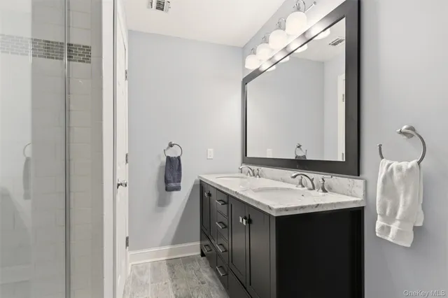 $650,000 | 11 Indian Trace, Kings Park, NY 11754