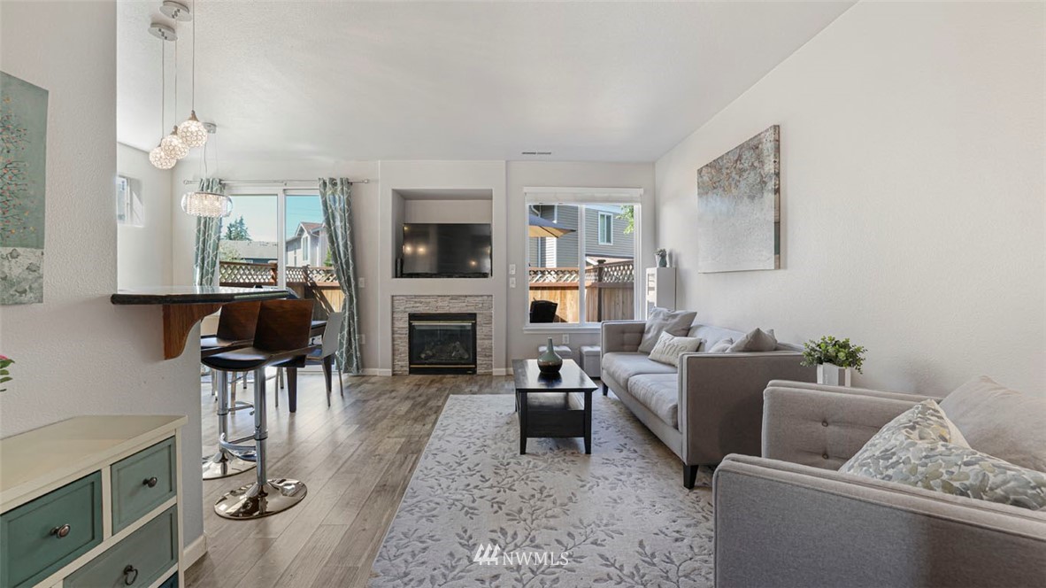 3030 Southeast 12th Street, Unit 1076 Renton, WA 98058 - Photo 3 of 36 Gallery Image 3